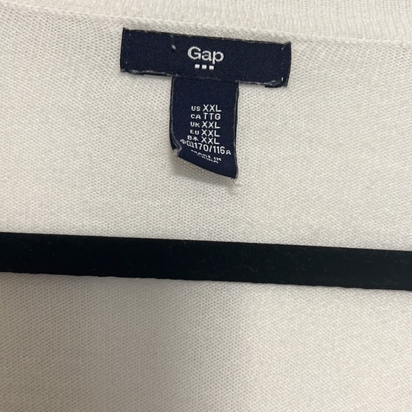 White Cardigan - GAP - XXL - Picture 2 of 2